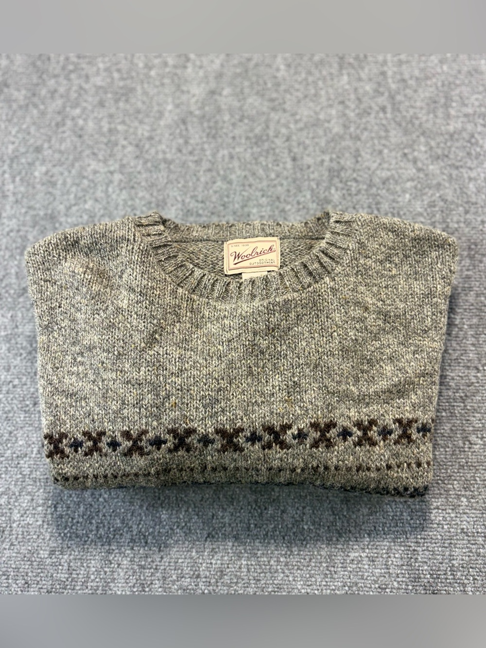 Woolrich Men's Vintage Wool Blend
Sweater Size L Gray Crewneck Pullover
Outdoor
